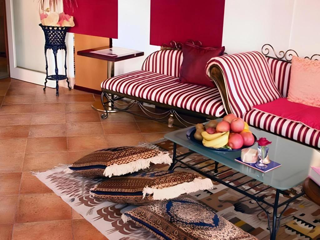 Arabian Art Hotel & Gallery Onjuku Ngoại thất bức ảnh