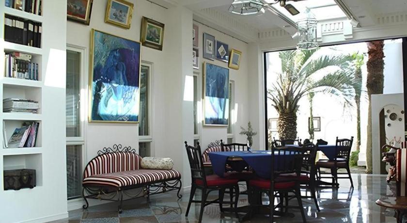 Arabian Art Hotel & Gallery Onjuku Ngoại thất bức ảnh