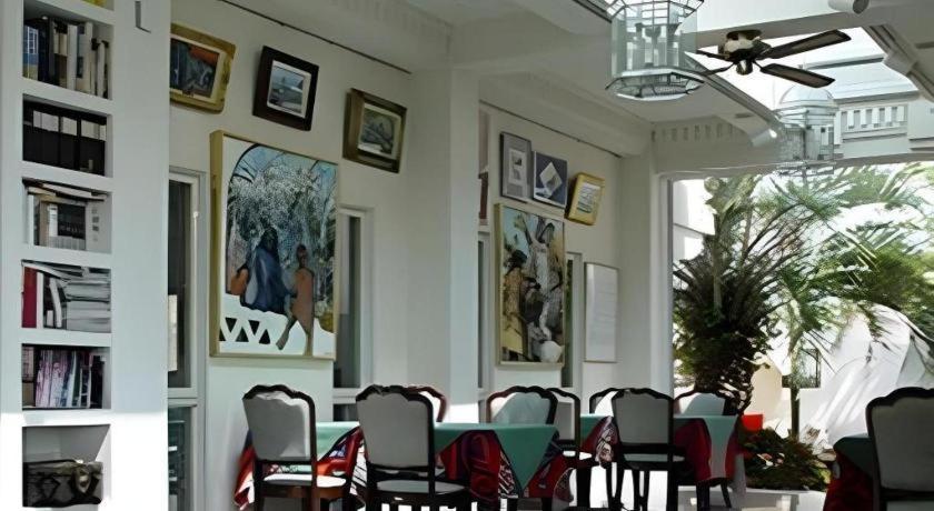 Arabian Art Hotel & Gallery Onjuku Ngoại thất bức ảnh